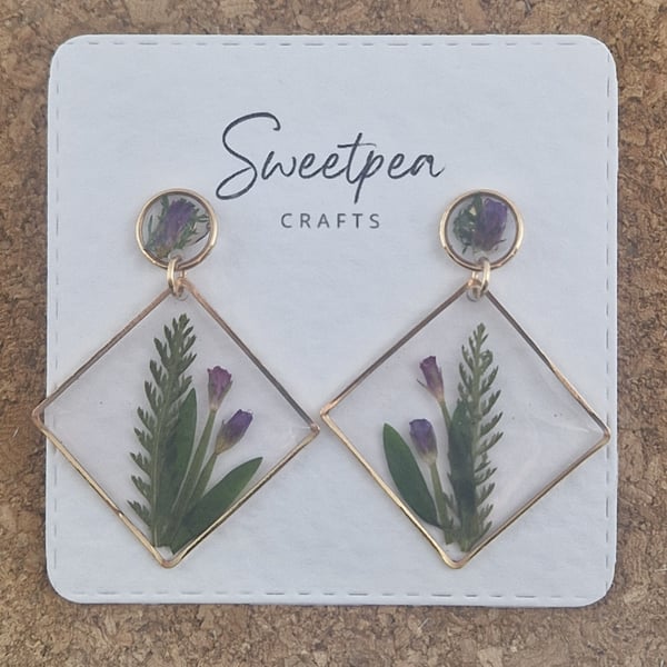 Pressed flower resin earrings