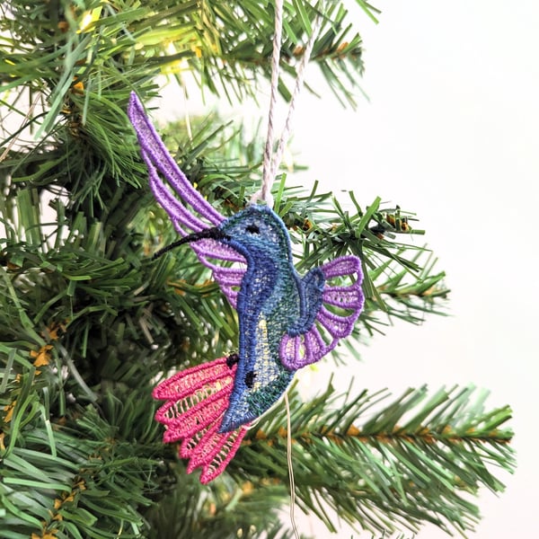 Embroidered Lace Hummingbird Ornament: Colorful Hanging Decoration