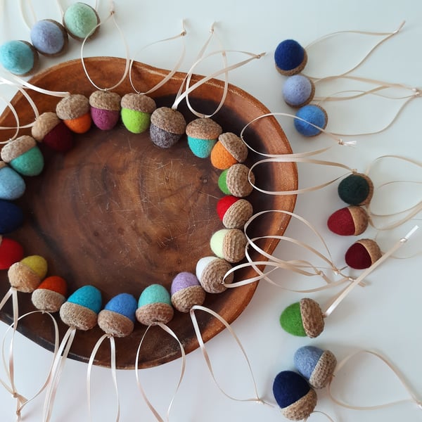 Set of 3 Needle Felted Acorns (Choice of Colours)- 2023 Edition