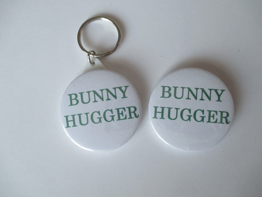 Keyring Bunny Hugger Pin Badge Set Text Gift Key Ring Rabbit Badge Pin Set