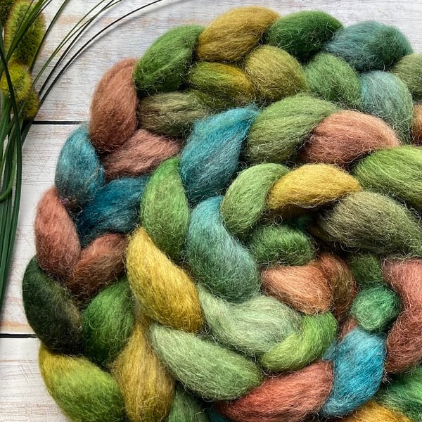 Gotland Spinning fibre 100g Hedge Haw and Sloe