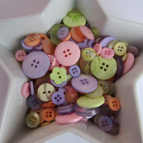 50g Mixed Pastel Craft Buttons