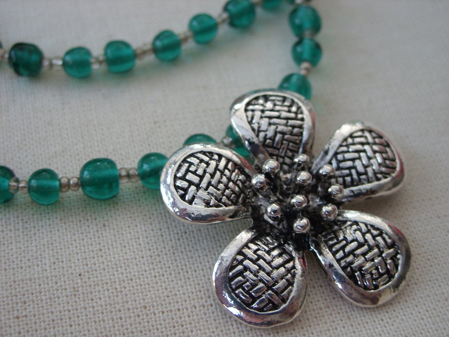 Sale Flower Pendant With Green Glass Beads