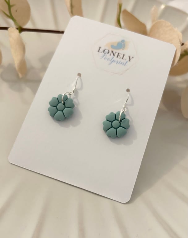 Green Flower Polymer Clay Earrings - Pastel Earrings - Handmade Jewellery 