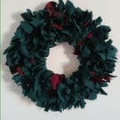 Rag Rug Festive Berry wreath 