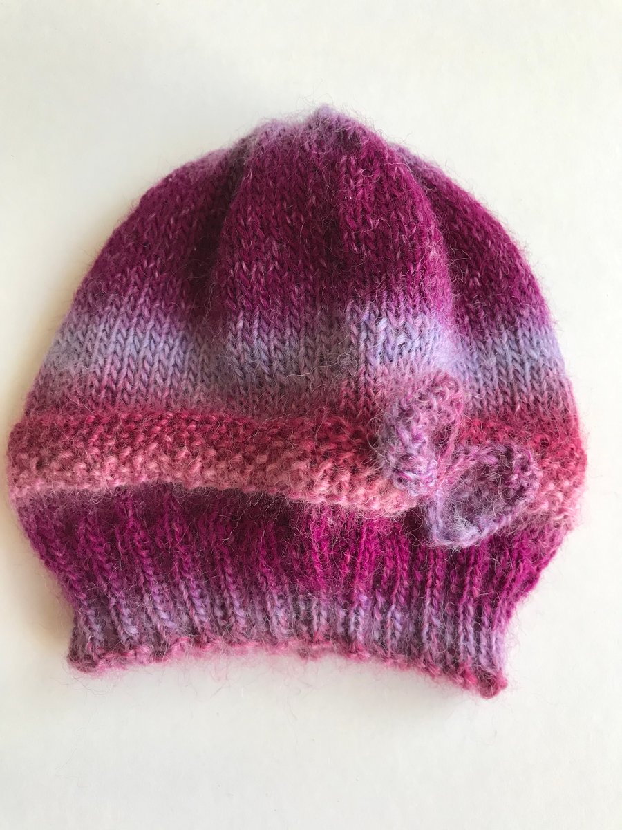 Stylish baby hat with bow