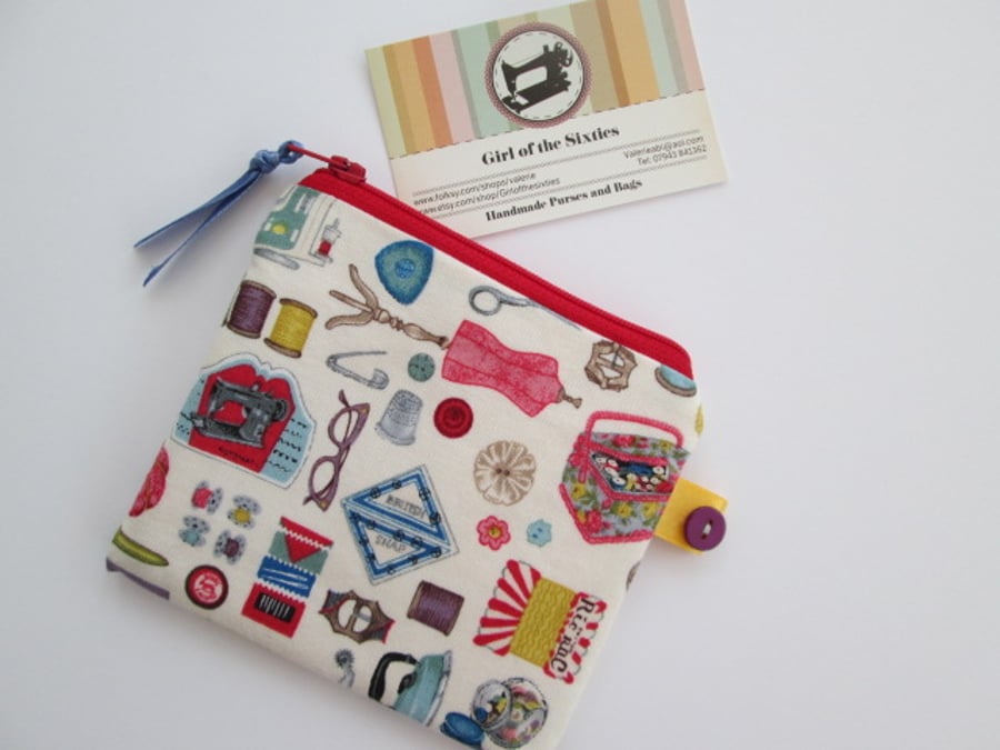 SALE Vintage Sewing Design  Purse