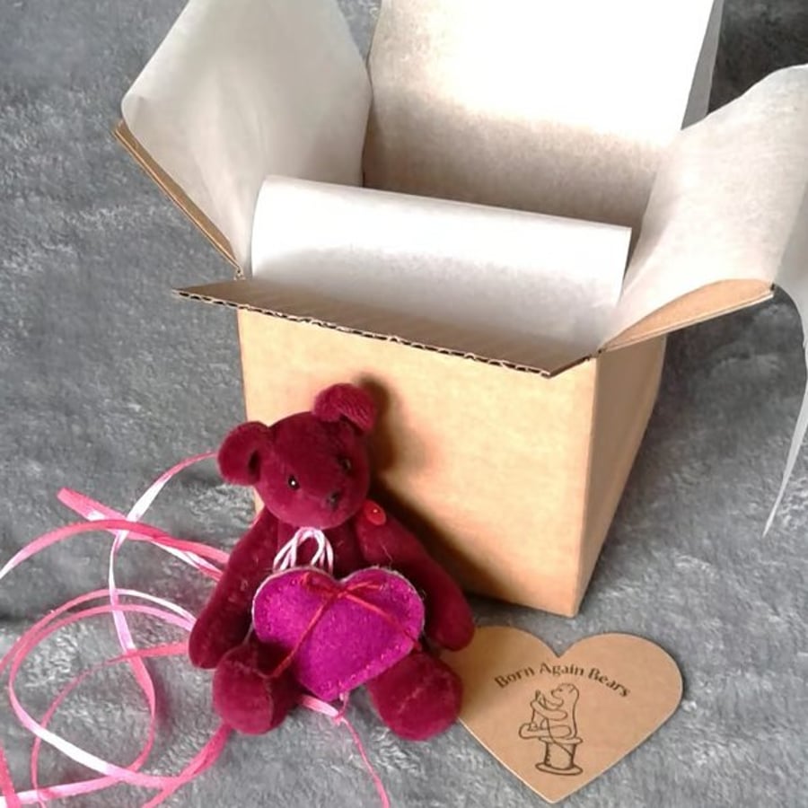 Small bear with a big heart, 5 inch gift boxed collectable hand sewn teddy bear