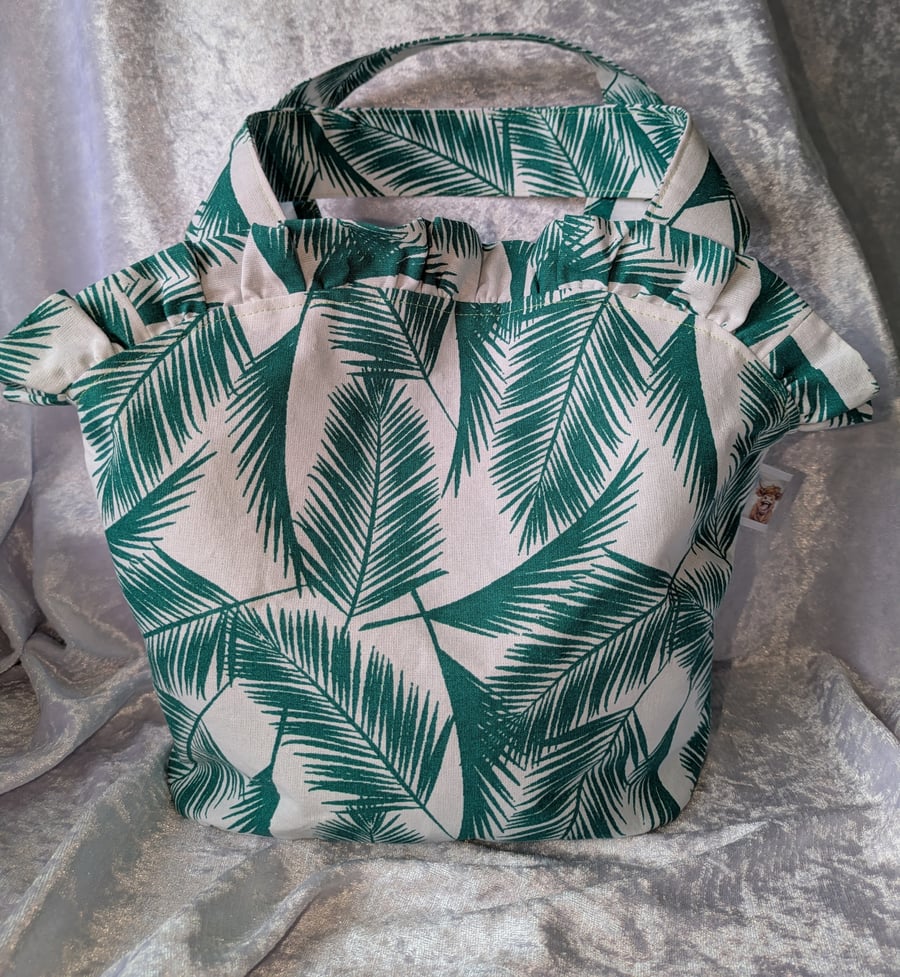 Green leaves ruffle top handbag