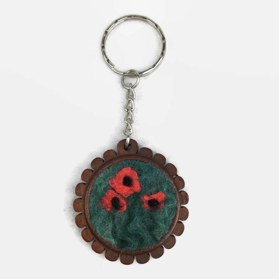 Wooden keyring with felted poppy picture