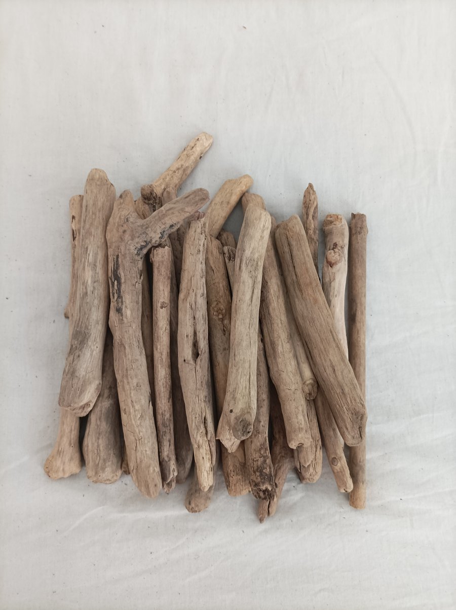 Natural Driftwood For Crafts, Driftwood Branches for Macrame, 25 pieces 