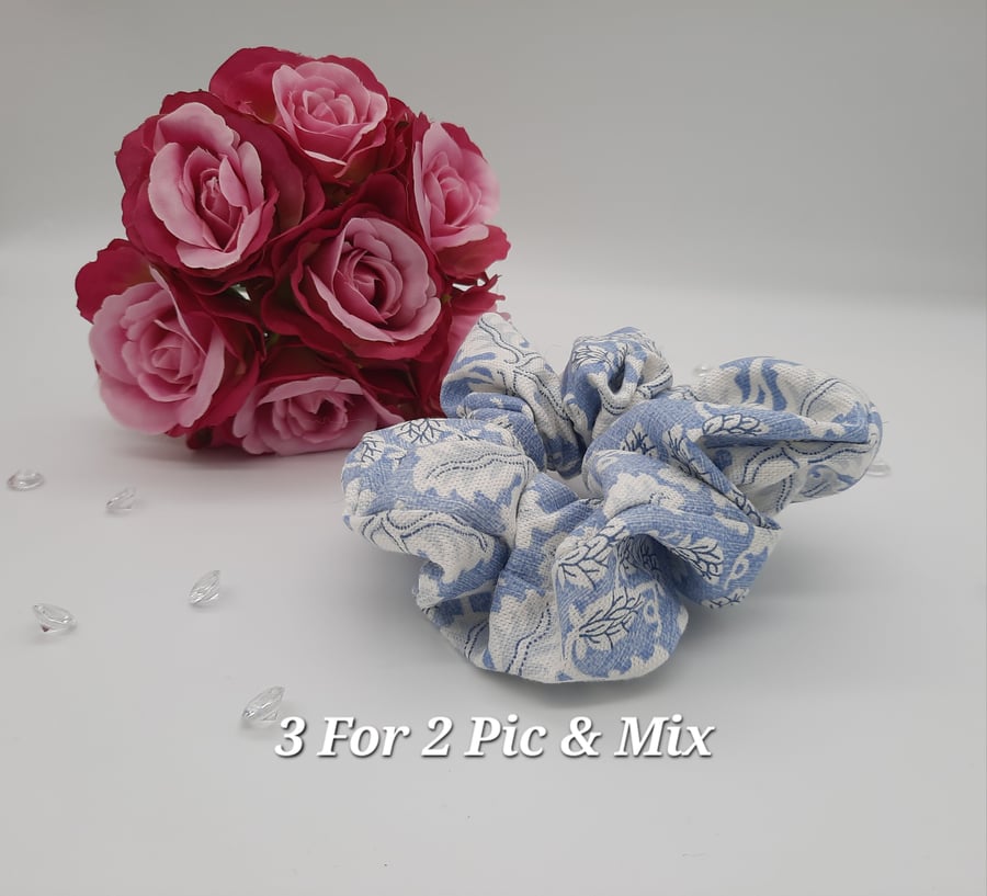 Blue and white scrunchie 3 for 2 pic & mix.