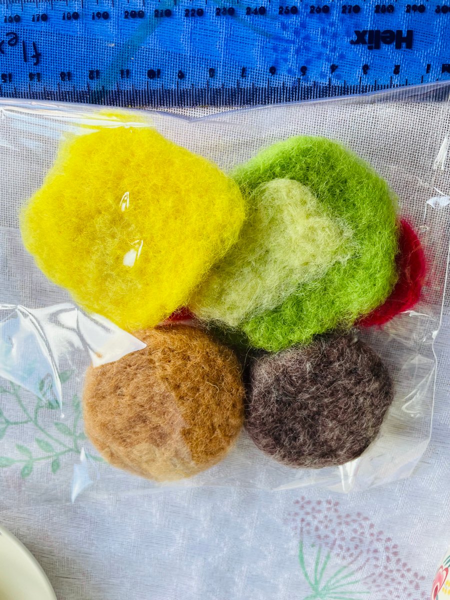 Needle felted ‘build your own burger’ pack
