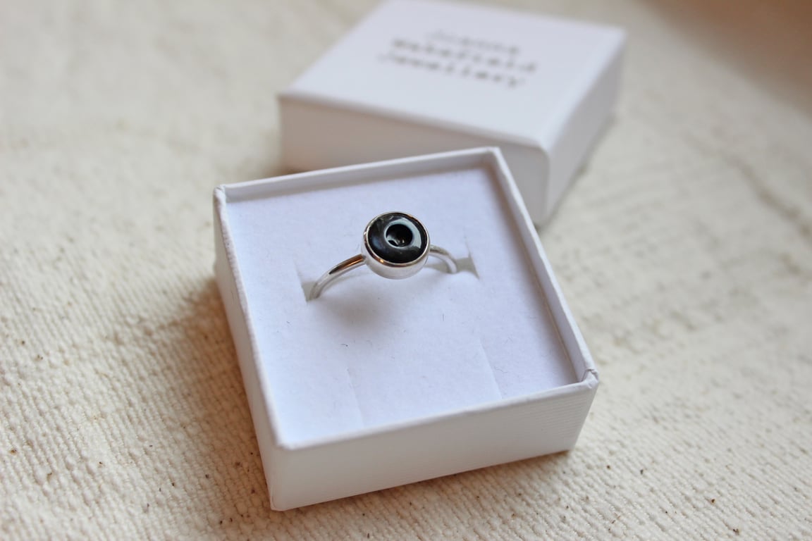 Vintage button ring, onyx black ring