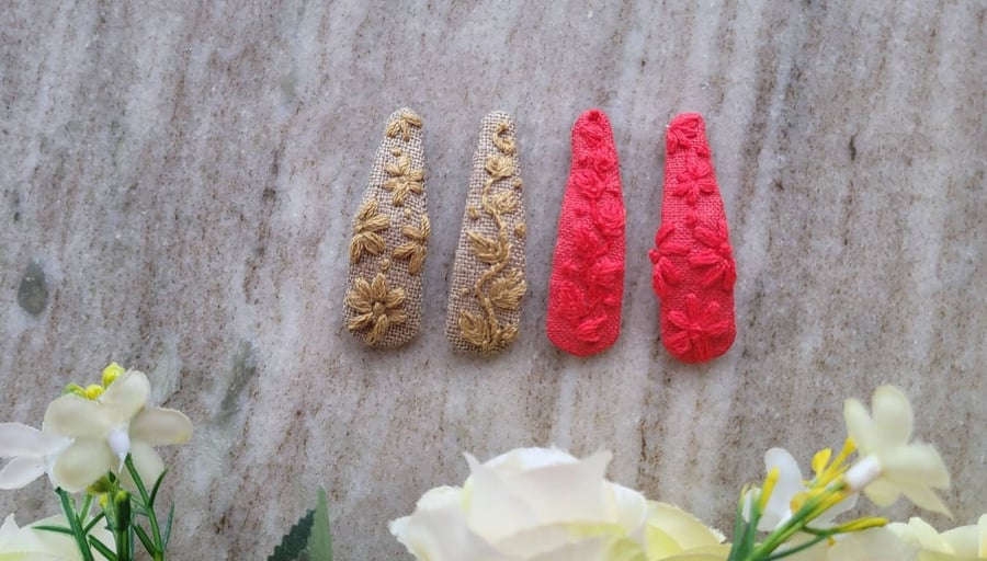 Hand embroidered pure linen hair clips brown red girl toddler Flowers summer hol