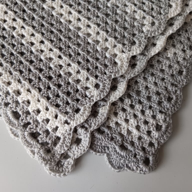 Crochet Blanket (Shell Beach) - super soft, cosy and warm