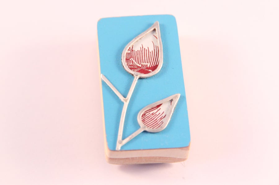 Formica Leaf Brooch Red and White