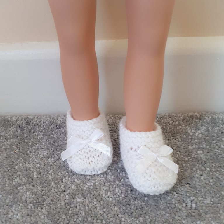 KNITTING PATTERN PDF White Shoes for Doll
