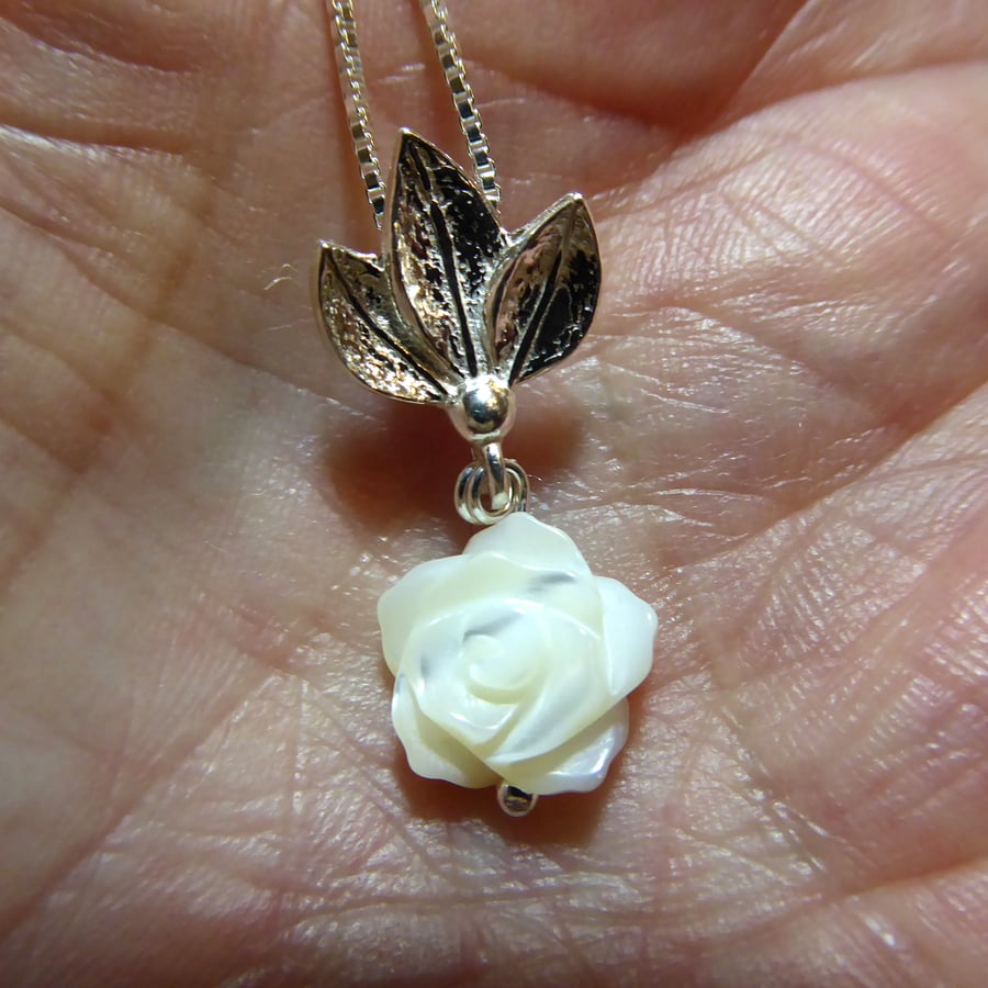  Sterling Silver & Mother of Pearl Rose & Leaves Necklace 18 inch box chain