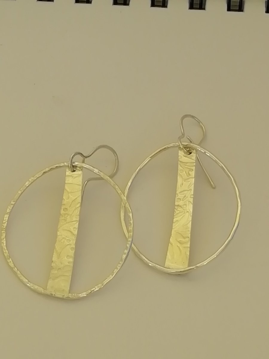 Sterling Silver Wire Hoop Earrings with a Central textured Silver Rod handmade