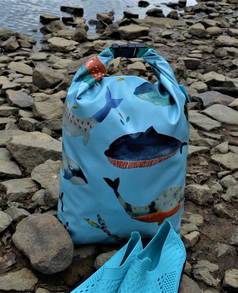 Medium Extra Long Oilcloth Bag For Swimming and Gym in Multicoloured Whales