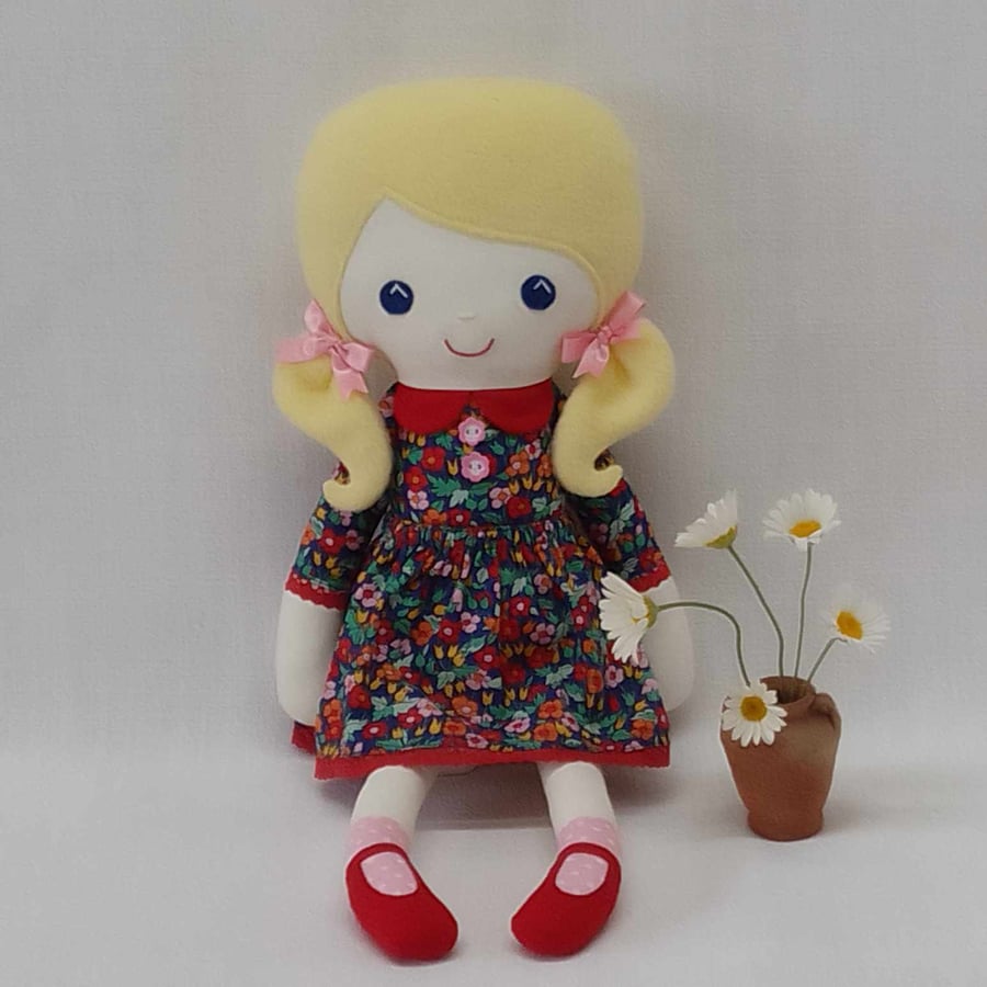 Pretty Daisy doll