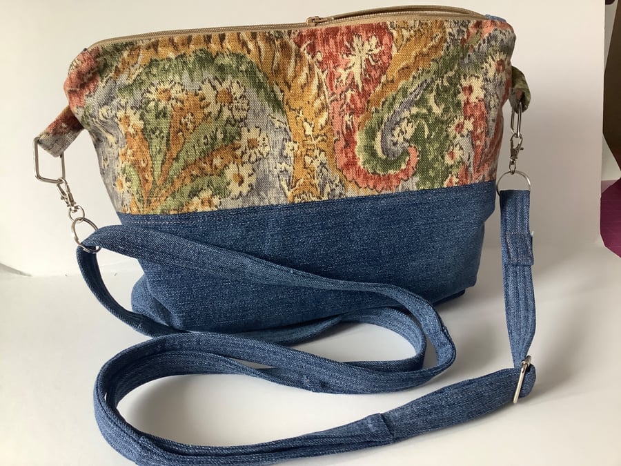 Shoulder bag