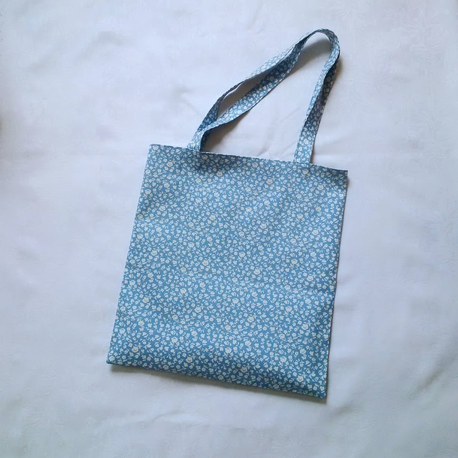 beach bag, shopping, holiday, book bag, blue, white, cotton fabric, birthday 