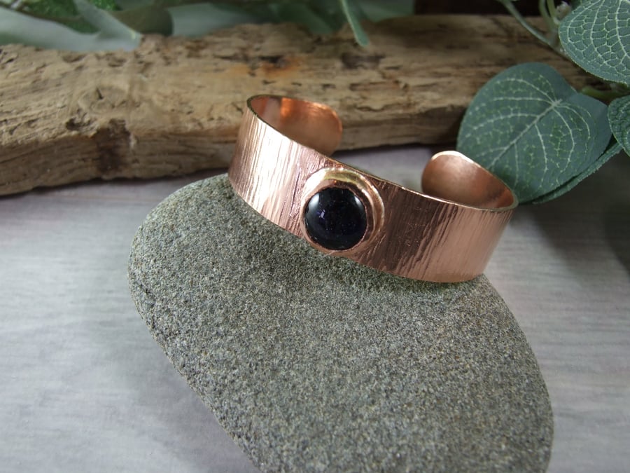 Copper Cuff with Deep Purple Dichroic Glass and Textured Finish. Size Medium