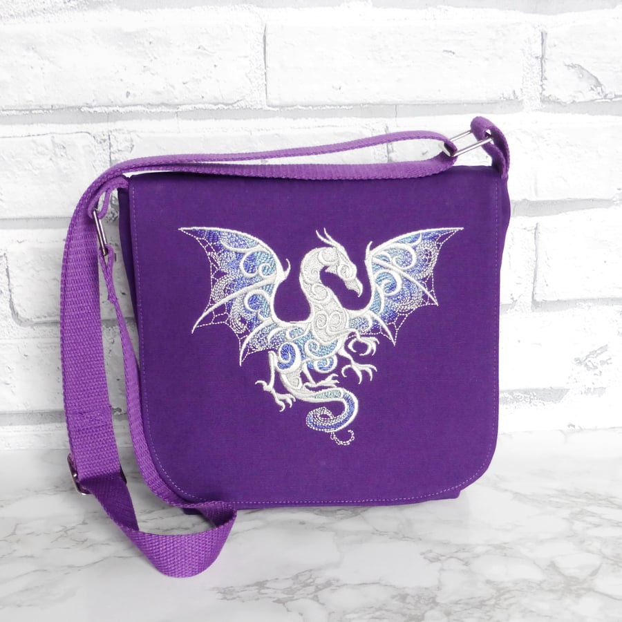 Small Messenger style shoulder bag with embroidered dragon