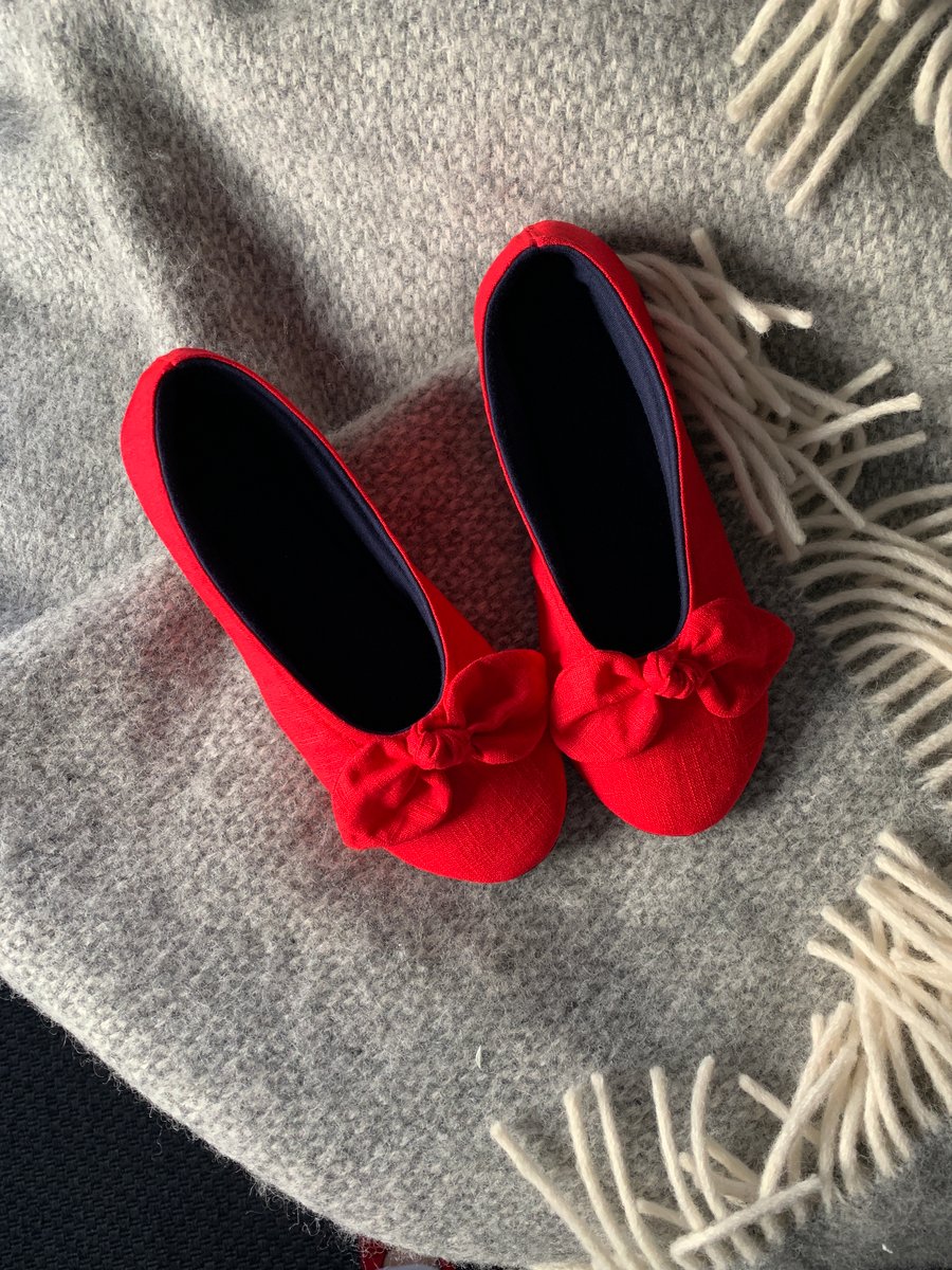 Bright red ladies slippers, linen knot bow slippers, ladies gifts, house shoes.
