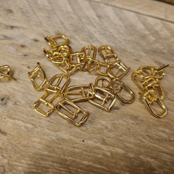 8mm Inner Gold Toned Buckle X20