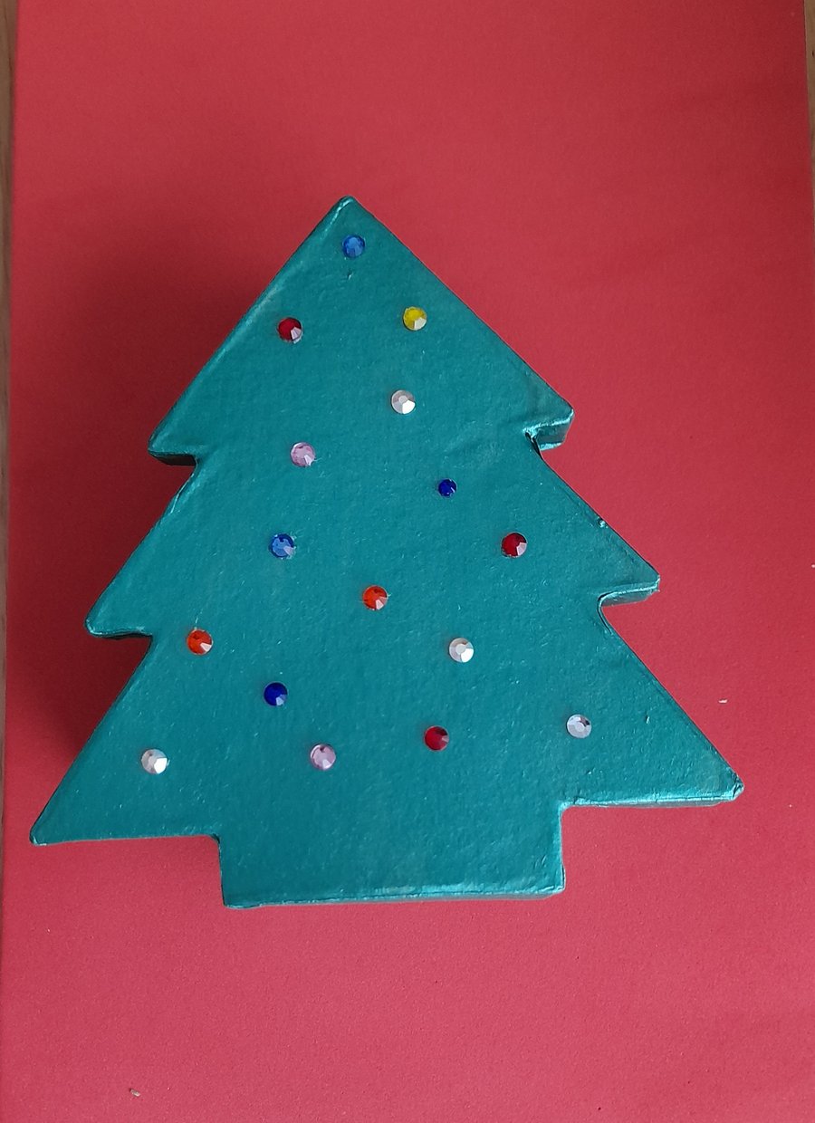 Gift box - christmas tree