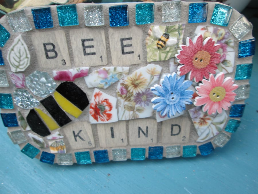 mosaic sign  Bee Kind