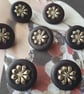 11 16" 28L 18mm Black and Antique Silver buttons  - Image 1