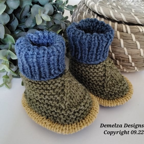 Baby Boy's Hand Knitted Booties 0-3 months size 