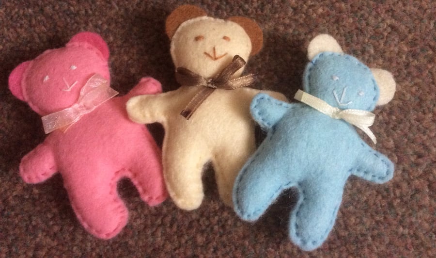 Pocket Pals 3 Felt Teddy Bears