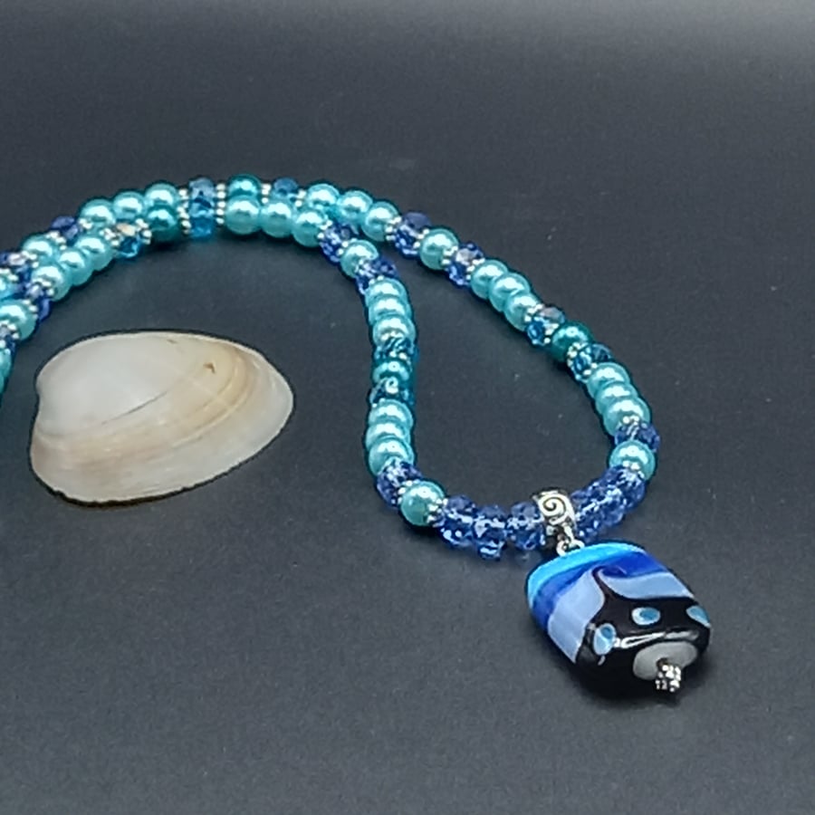 Glass wave pendant and necklace
