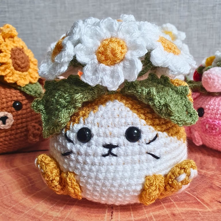 Decorative Crochet Amigurumi Cat Pot With Daisies - Interior Décor Flower Pot 