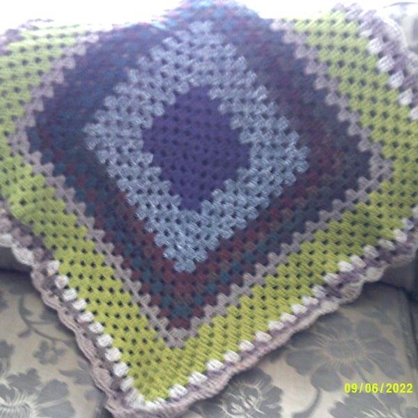 Vintage Style Chunky Granny Square Blanket