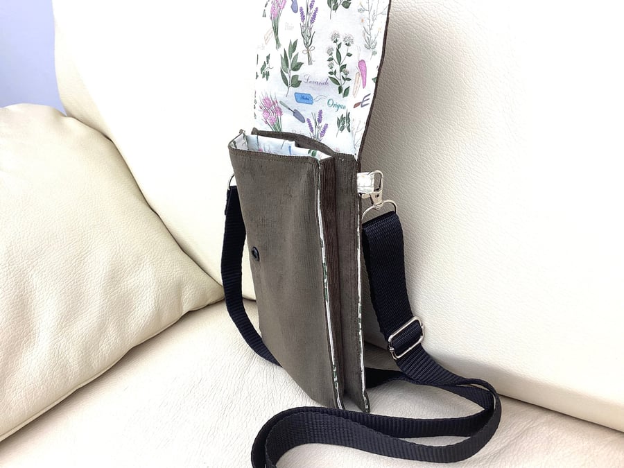 Cross body mobile phone bag, adjustable strap phone bag, fine needle corduroy.
