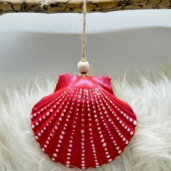 Hand painted scallop shell hanging decoration