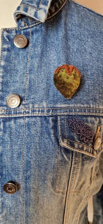 Green velvet Strawberry brooch 