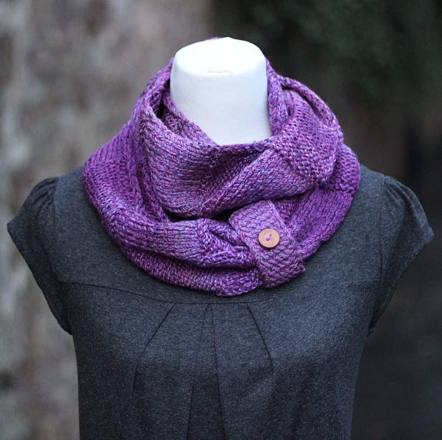 SCARF, knitted infinity loop scarf, chunky purple button snood, womens cowl