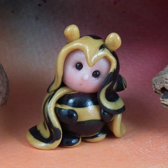 Bustling Bee 'Burrr' OOAK Sculpt by Ann Galvin Gnome Village