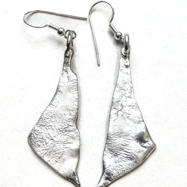 Silver Wire Hoop Earrings with Beaten leaves