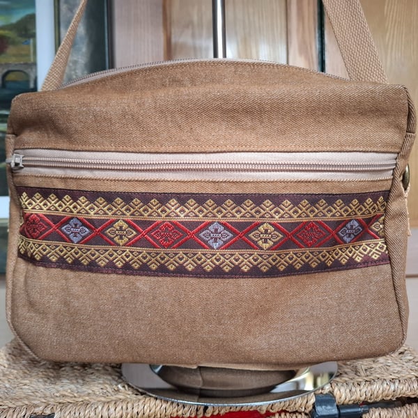 Sand and braid bag