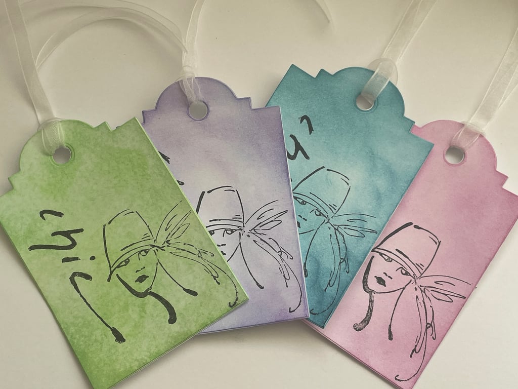 Set of 4 Chic woman pastel colour gift tags