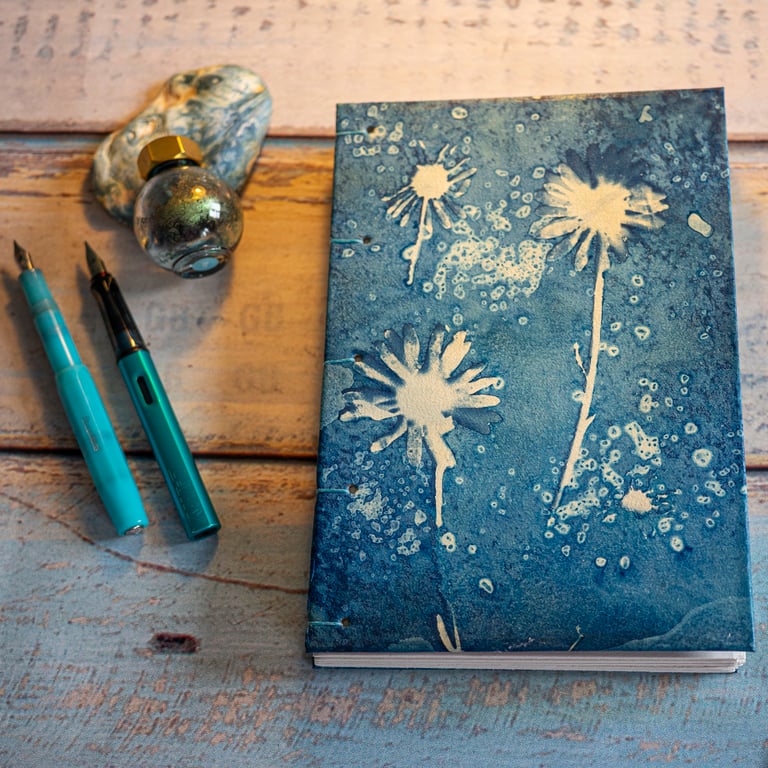 A5 Journal with Pretty Ox-Eye Daisies (Folksy114)