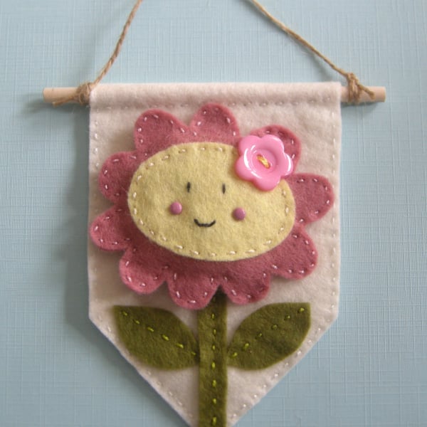 Craft kit, sewing kit, Flower banner, flower decoration, felt decoration, 